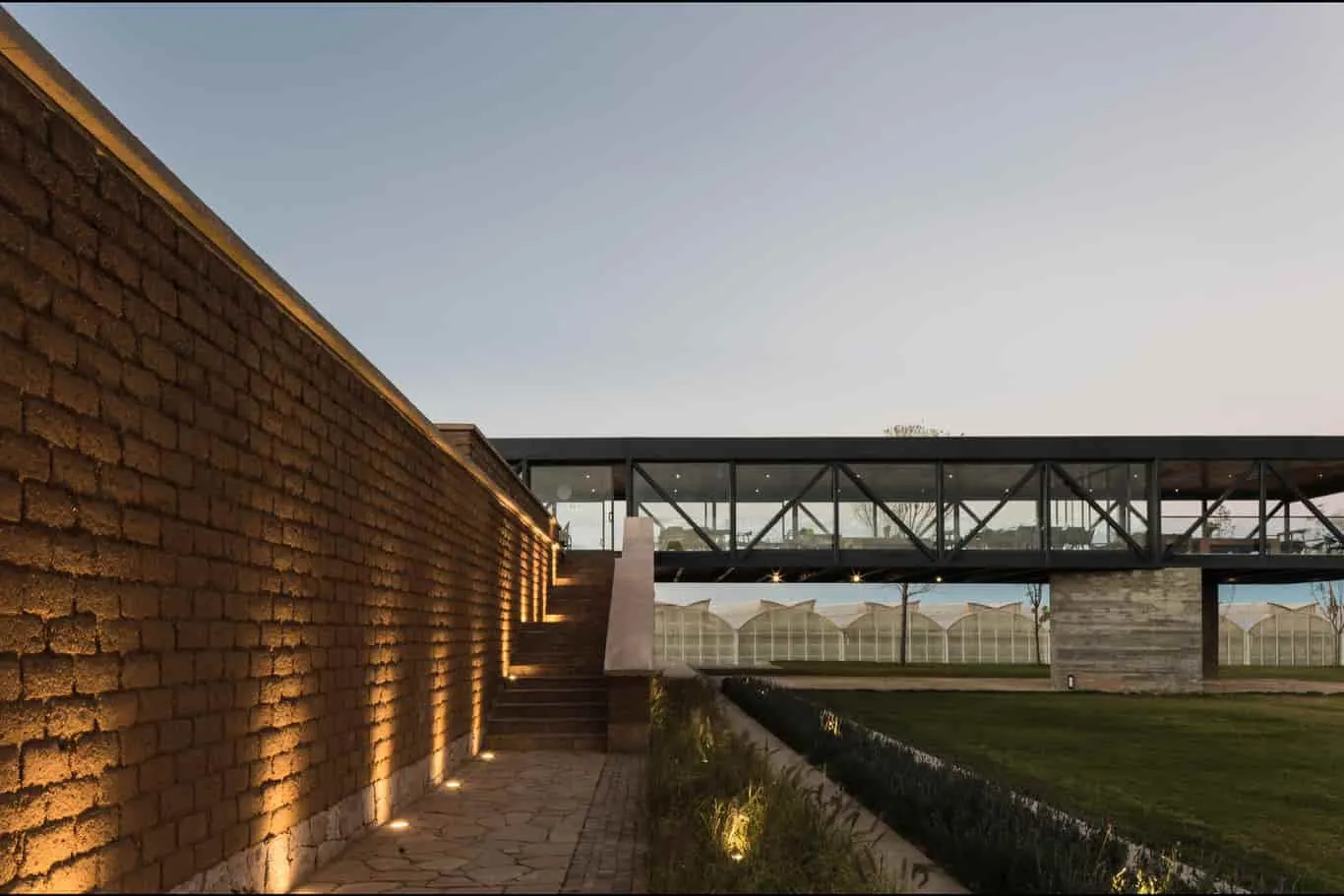 Campo-real-barcelona-arquitectura-teacher-arquitectos-joven-zacatecana-cumpliendo-sueños-promesa-de-la-arquitectura