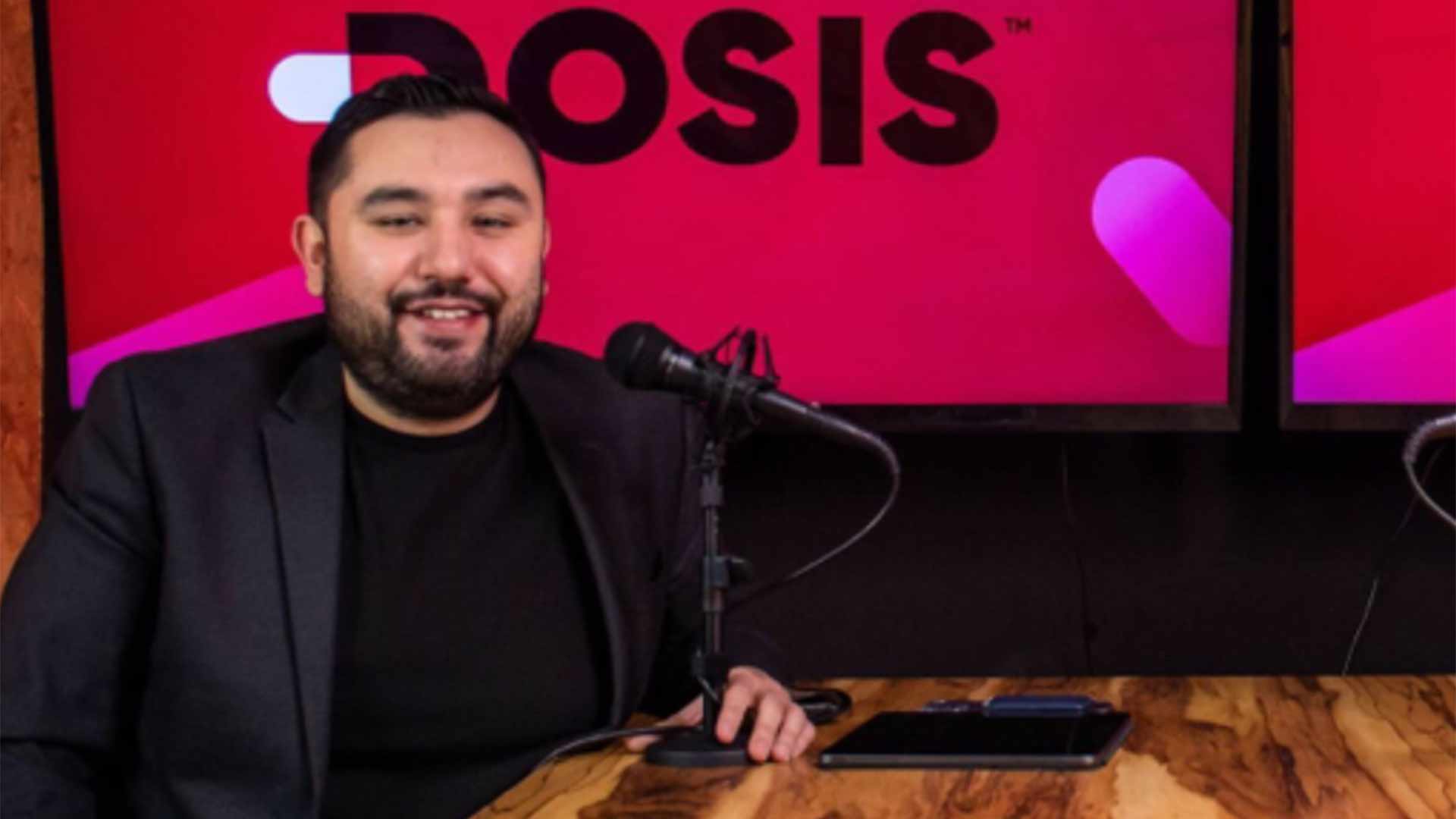 Dosis es el podcast donde participa Nazho