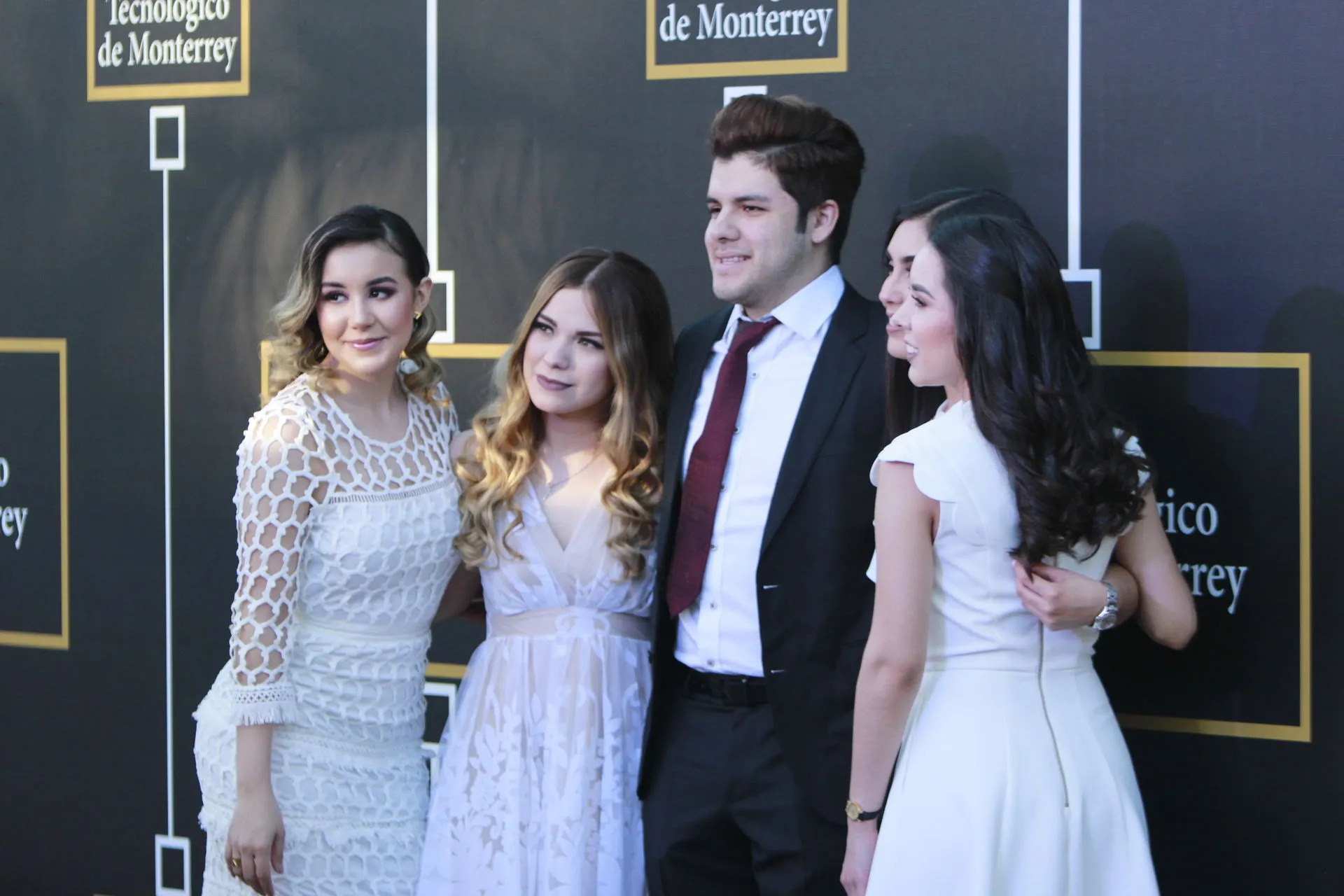 Alumnos posando 