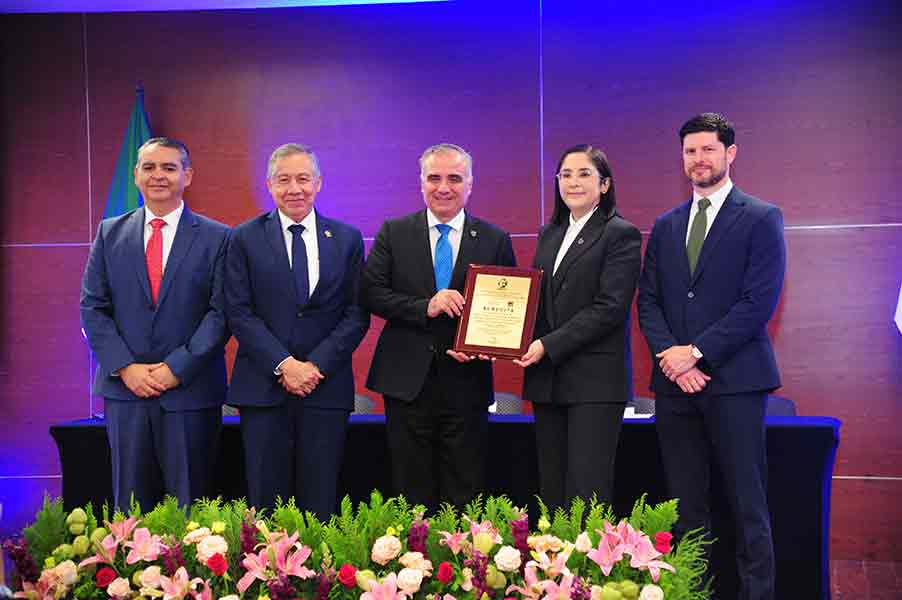 Acreditación de medicina por la COMAEM, en el Tec Guadalajara.