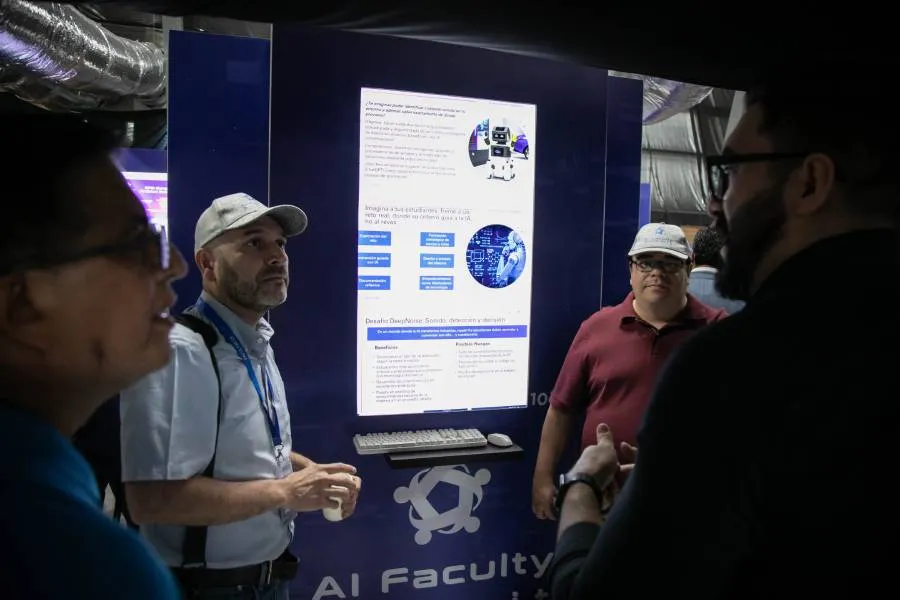 Profesores que participaron en el AI Faculty Summit 2025 del Tec