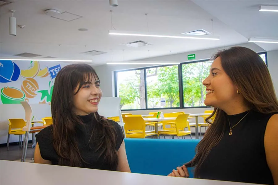Las estudiantes participaron en el concurso gracias al simulador Matlock. Foto: Liu Organista