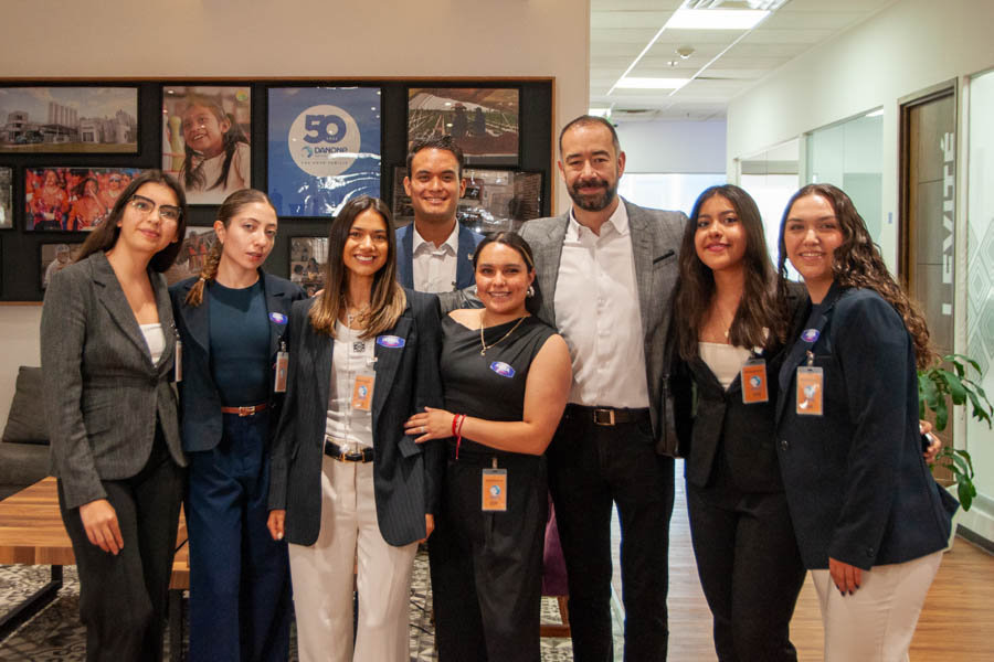 Ganan reto de negocios con app logística