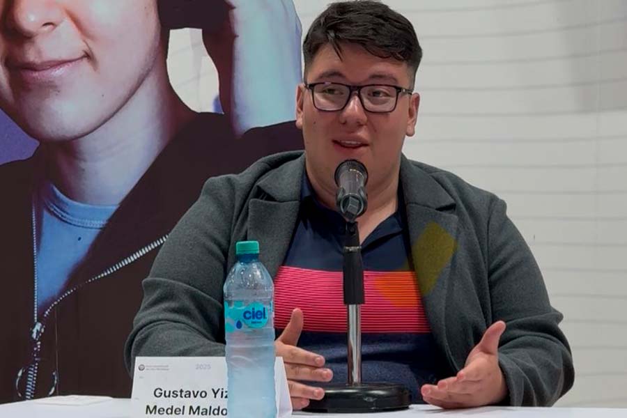 Autor de Tec Toluca comparte su cuento 'Perfección' en la FIL MTY 2025