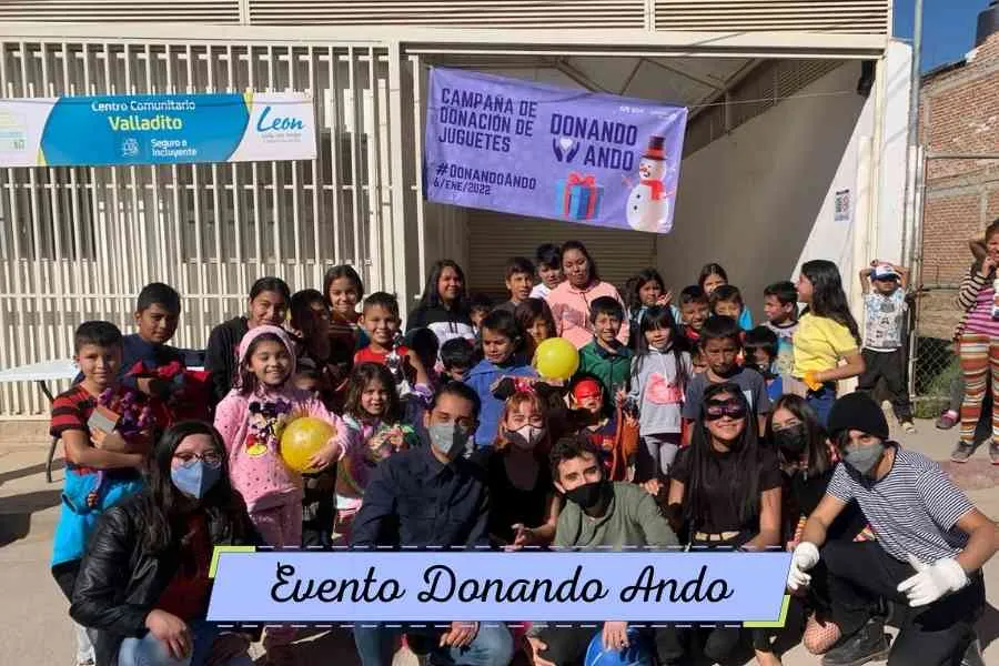 Ulises Padilla, en el Evento Donando Ando de su proyecto Colmena Roja