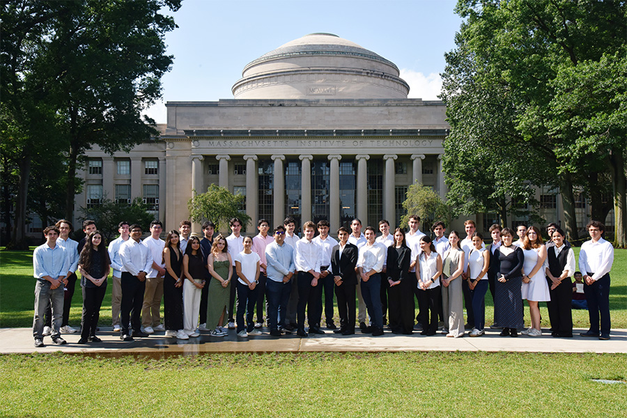 Mexicanos analizan claves para impulsar microempresas y ganan en MIT