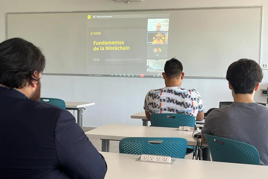 Alumnos Tec campus Ciudad Obregón llevan taller de blockchain con Binance Academy