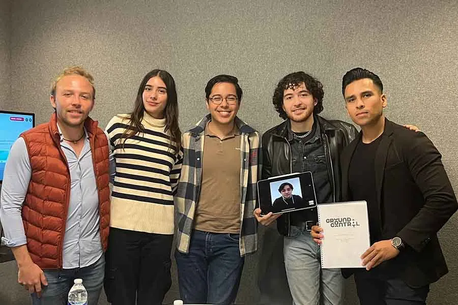 Equipo de estudiantes del campus Monterrey del cortometraje "Ground Control" con
