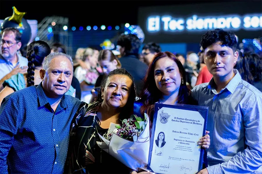 FAMILIA DE BERENICE LOPEZ