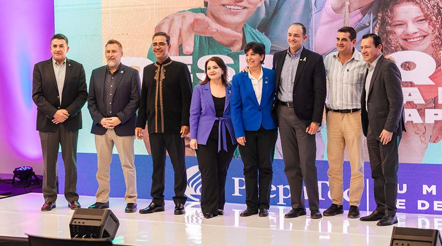 Presentación de PrepaTec Laguna con líderes nacionales y regionales