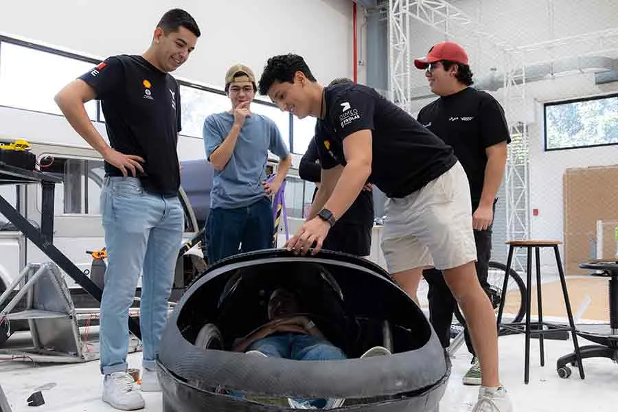 Autos eléctricos creados en Tec Guadalajara para competir en Shell Eco-Marathon.