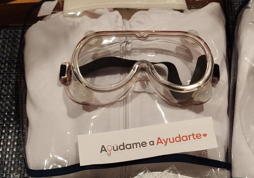 Ayúdame a ayudarte campaña para donar kit de seguridad a personal médico