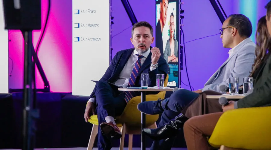 Tec campus Quer&eacute;taro presenta tres bachelors 100% en ingl&eacute;s, como opciones de alto nivel internacional que destacan por sus alianzas globales y un perfil de egreso con visi&oacute;n internacional. 