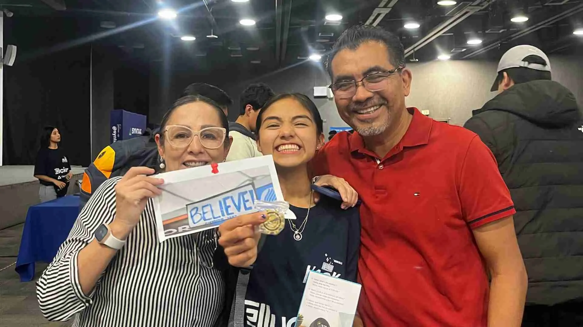 alumna tec de monterrey campus puebla gana pase a hackatón de MIT