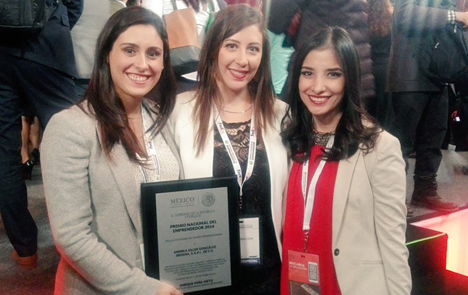 Premio en la categoría Mujer Emprendedora.