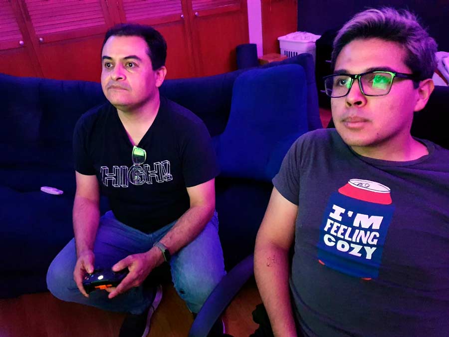 Luis de la Cruz y su hijo Erick ganaron la categoría de Colaborador y familiar del Borregos Esports Challenge.