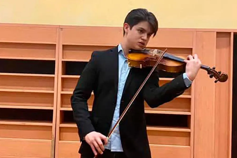 Braulio en el Conservatorio de las Rosas en Morelia.