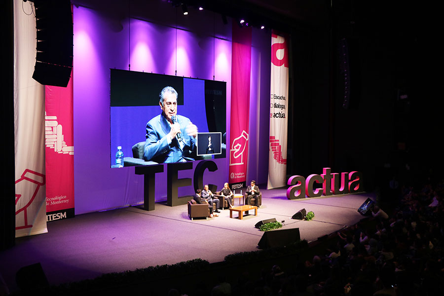 Jaime Rodríguez "El Bronco" en el Tec de Monterrey