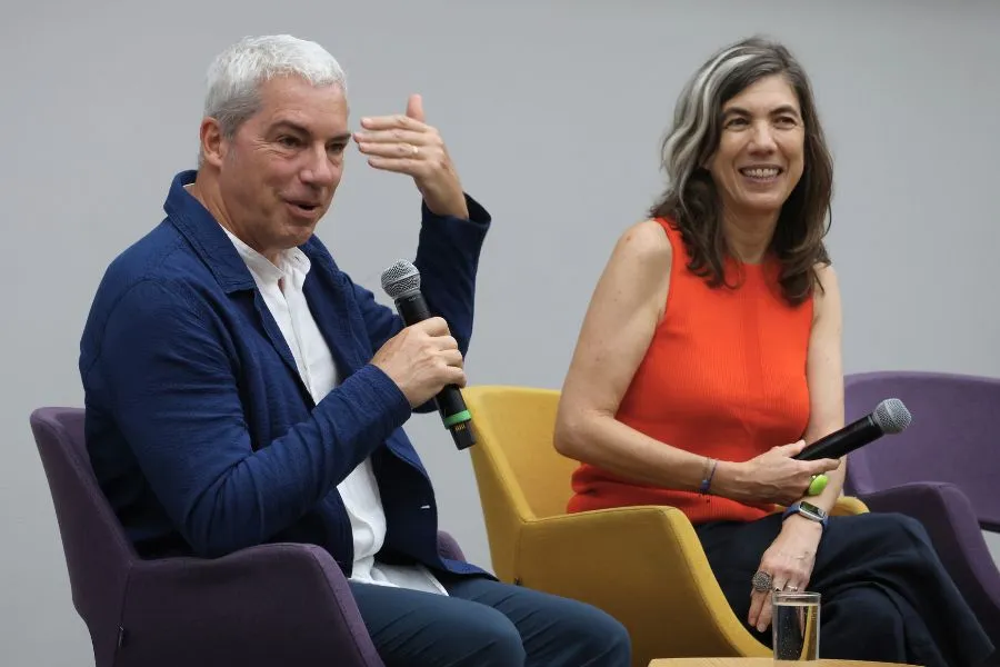 Sandra Barclay y Jean Pierre Cross