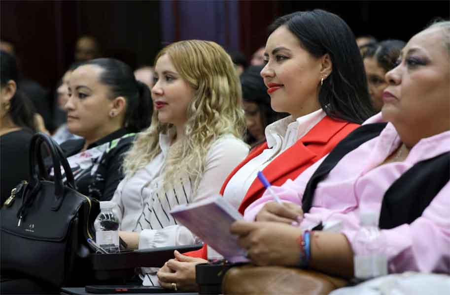 Capacitacion a funcionarios del Poder Judicial, por parte de la Clínica Nansen del Tec Guadalajara.