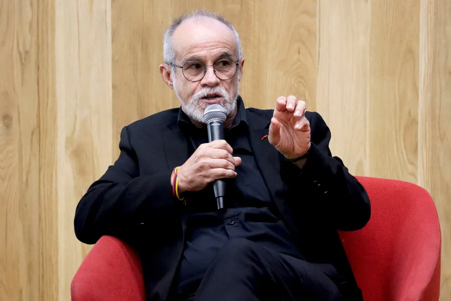 El urbanista Carlos compartió la conferencia “Ciudades de 15 minutos: Conectando, creando y transformando juntos”.