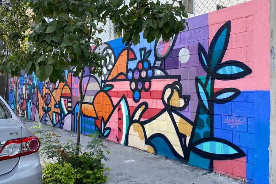 "Romance en Fruto" de Aserorodríguez, ubicada en Torres Tec.