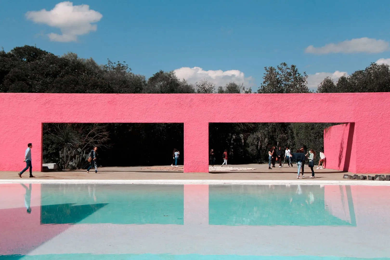 Obra Cuadra de San Cristóbal del arquitecto Luis Barragán 