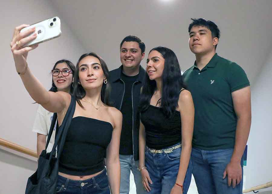 Certamen global Digi Edu Hack; equipo de Tec Guadalajara gana la final.