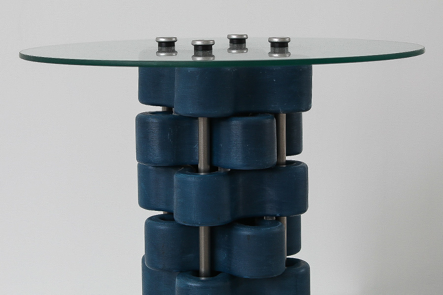 Cima, mesa de centro diseñada por Paulina y Yessica.