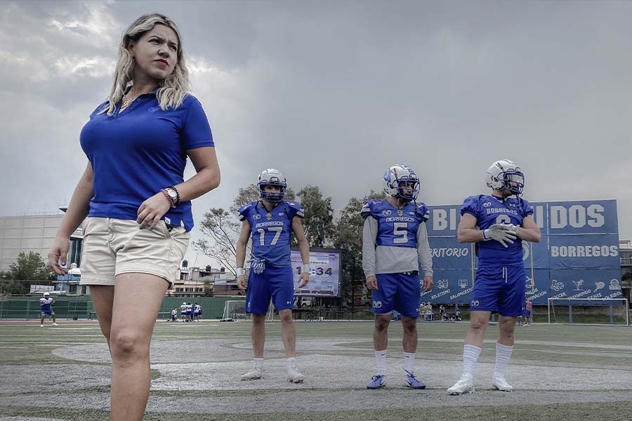 Primera mujer coach, Arely Pérez