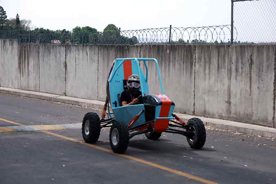 Competencia autos baja sae en la que participan alumnos del Tec Guadalajara.