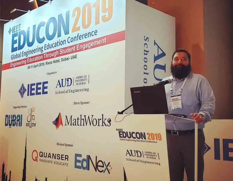 Congreso EDUCON 2019 en Dubai  sobre el uso del canal de YouTube para mejorar el desempeño en alumnos.