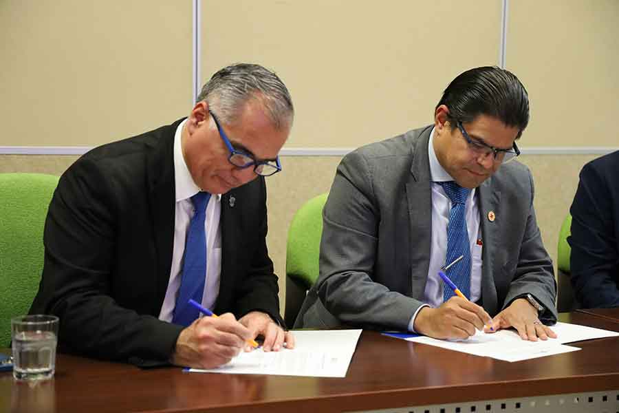 Convenio con Cruz Roja para que estudiantes de medicina del Tec Guadalajara realicen ciclos cl&iacute;nicos.