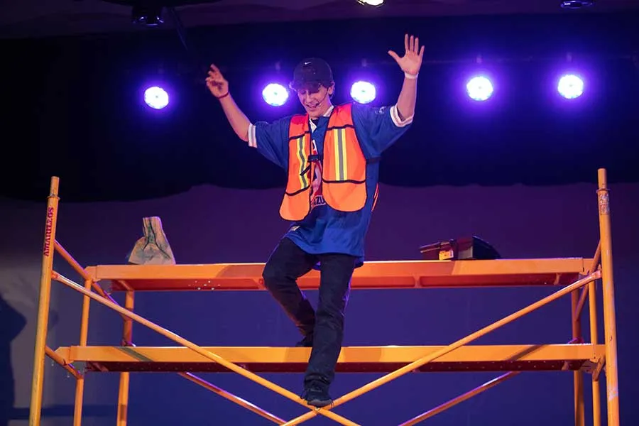 Daniel Sandor, ganador del tercer lugar del Festival de Monólogos