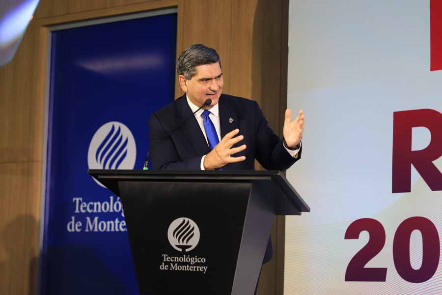 David Garza dirigió el evento INSPIRA 2021 del Tec en su primera edición