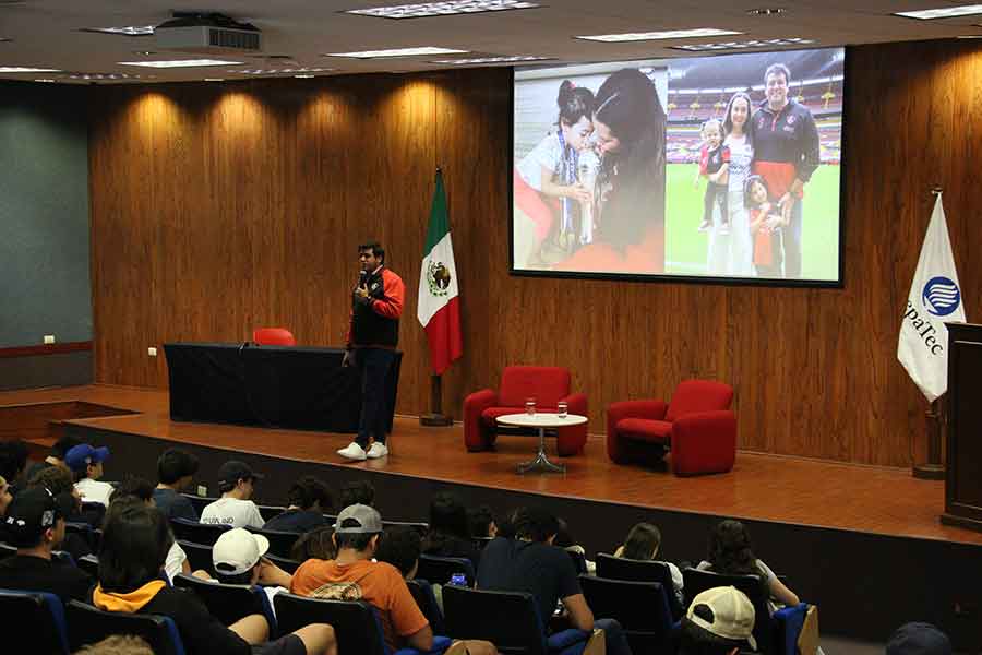 Deporte y carrera profesional, 4 consejos de líder del club Atlas.