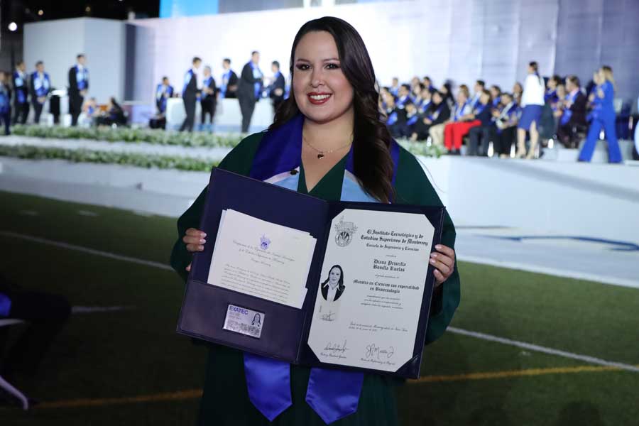 Diana durante su graduación del pasado 29 de junio en campus Monterrey.