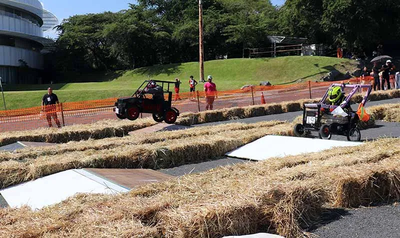 La Escuela de Ingeniería y Ciencias del Tecnológico de Monterrey en Cuernavaca llevó a cabo por quinta edición la competencia inspirada en las tradicionales carreras de soapbox, Downhill Challenge Racer.