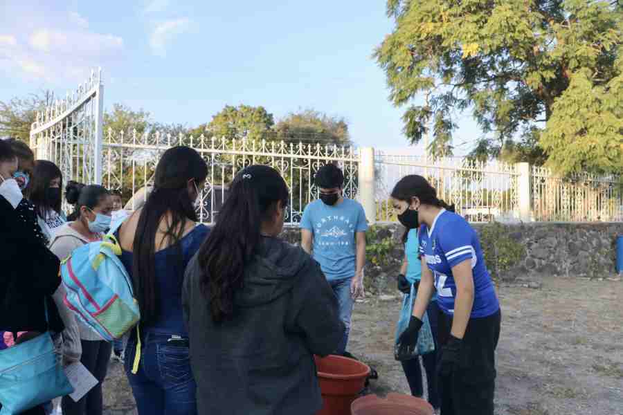 Los Embajadores querían demostrar las utilidades de los residuos para evitar un desperdicio.