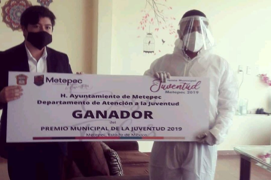 Emiliano, alumno de PrepaTec recibe premio a la juventud