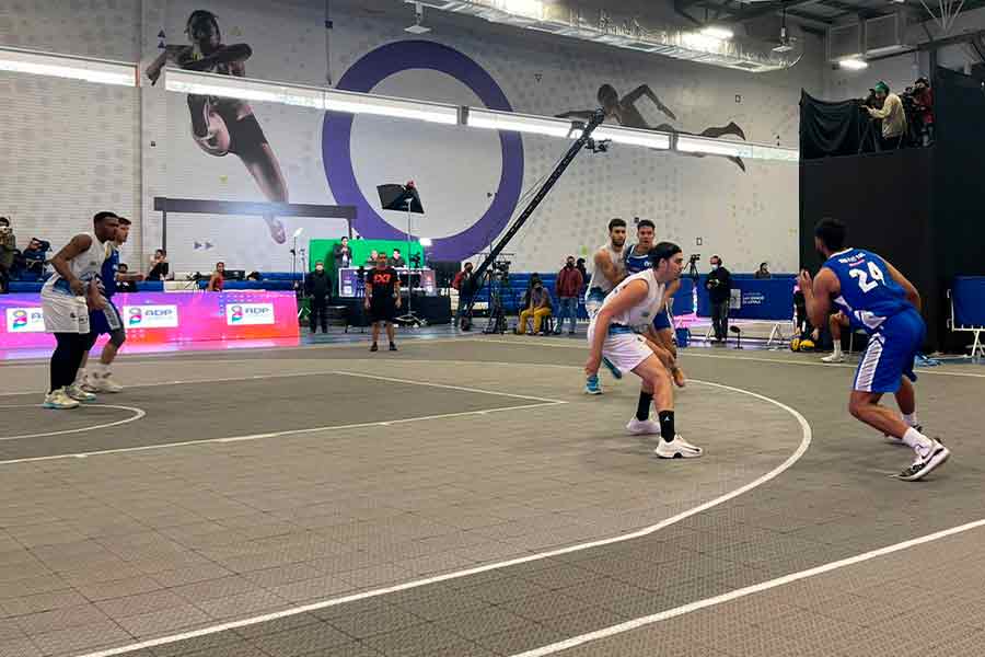 Equipo de básquetbol 3x3 de campus Toluca gana presea de plata en torneo internacional