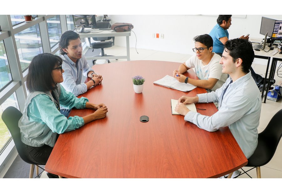 De acuerdo con Imanol, CEO de Neuron, el equipo está formado por algunos de los mejores desarrolladores de México.