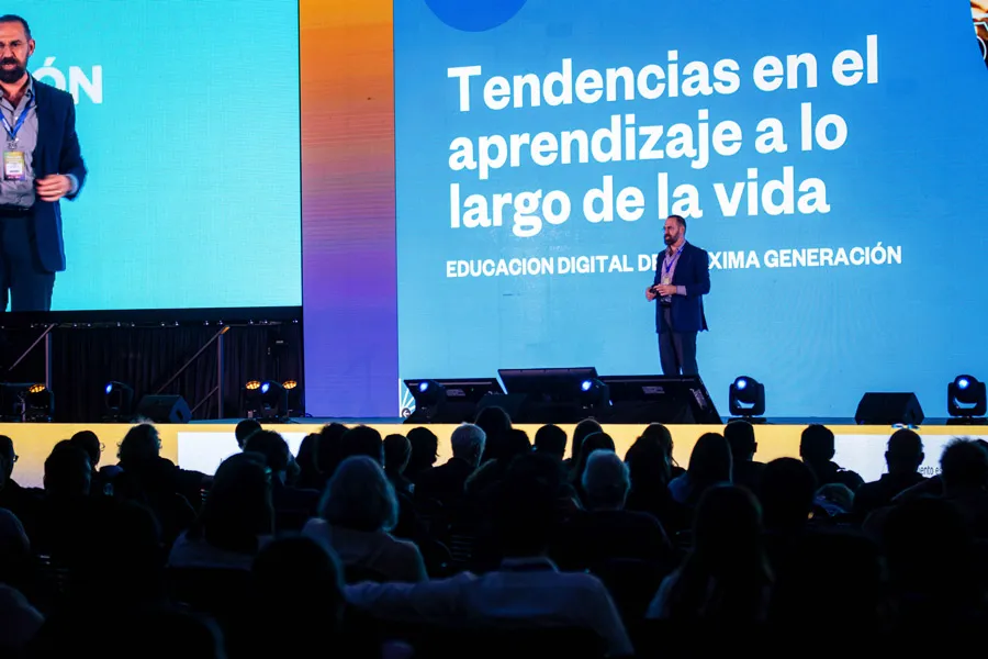 José Escamilla, IFE