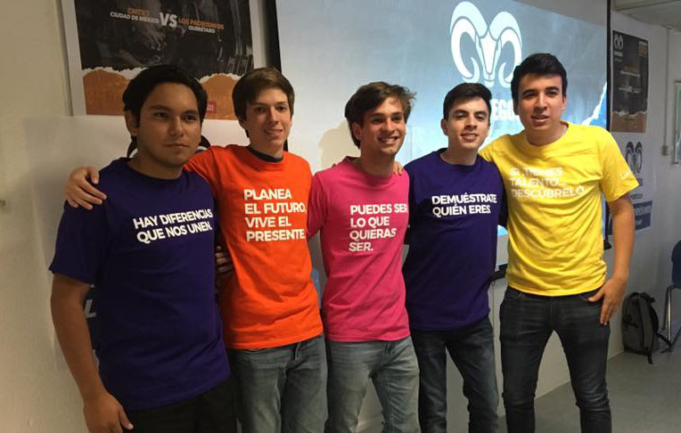 Integrantes del equipo Los Padrísimos, del campus Querétaro