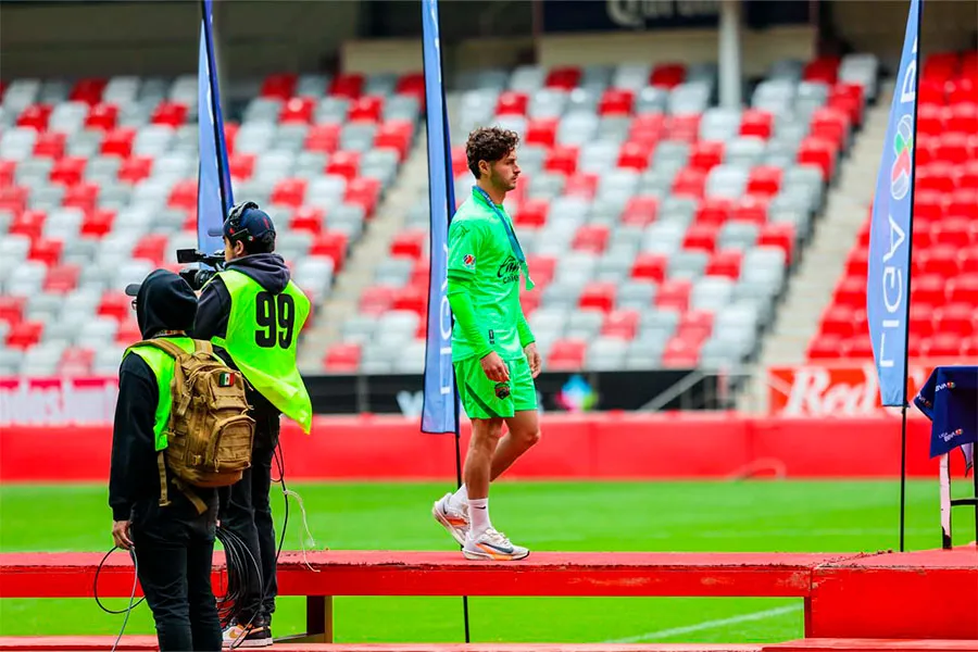 Estudiante del Tec campus Ciudad Juárez gana subcampeonato nacional de futbol con Bravos FC