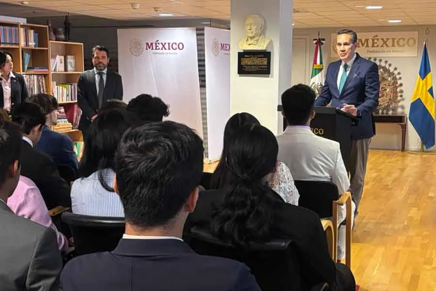 Estudiantes Tec realizan servicio social en Embajada de México