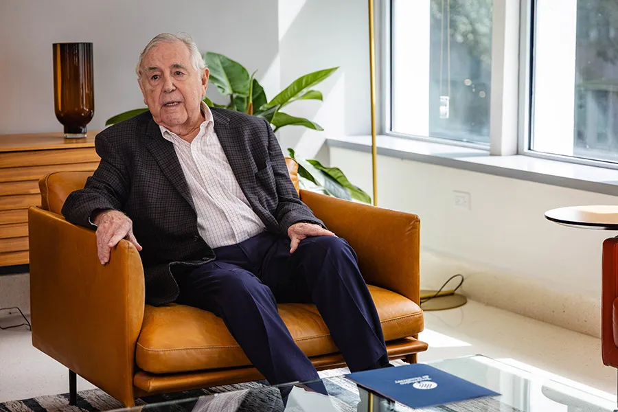 Además de ser egresado del Tec, fue profesor en la institución