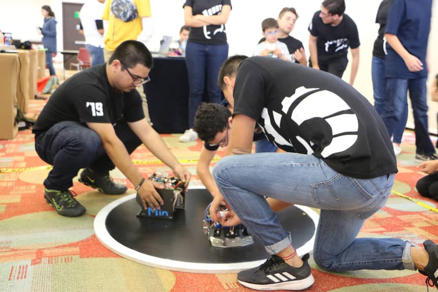 Expo Drones y Robots en el Tec campus Guadalajara