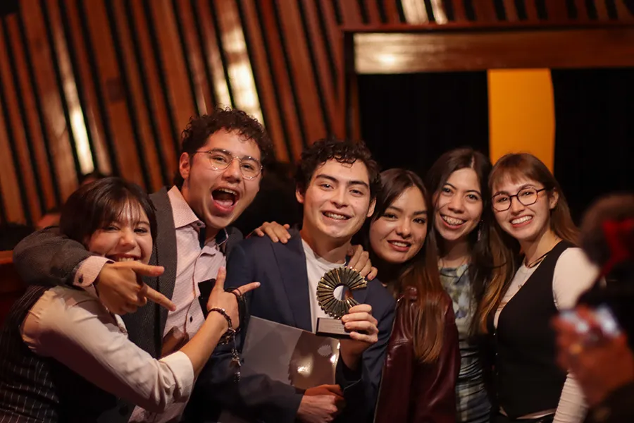 Alumnos ganadores del Festival Internacional de Cortometrajes del Tec