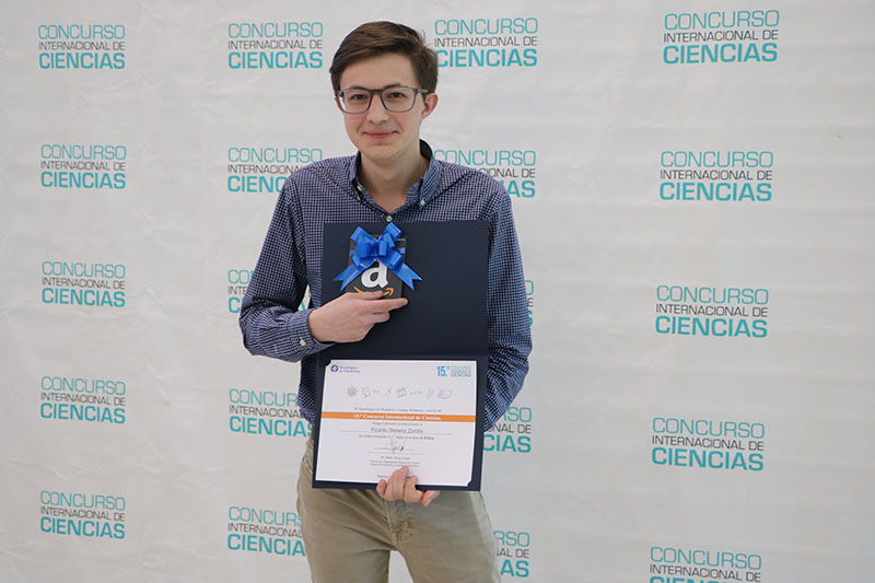 Ganador de Física 15 Concurso Internacional de Ciencias